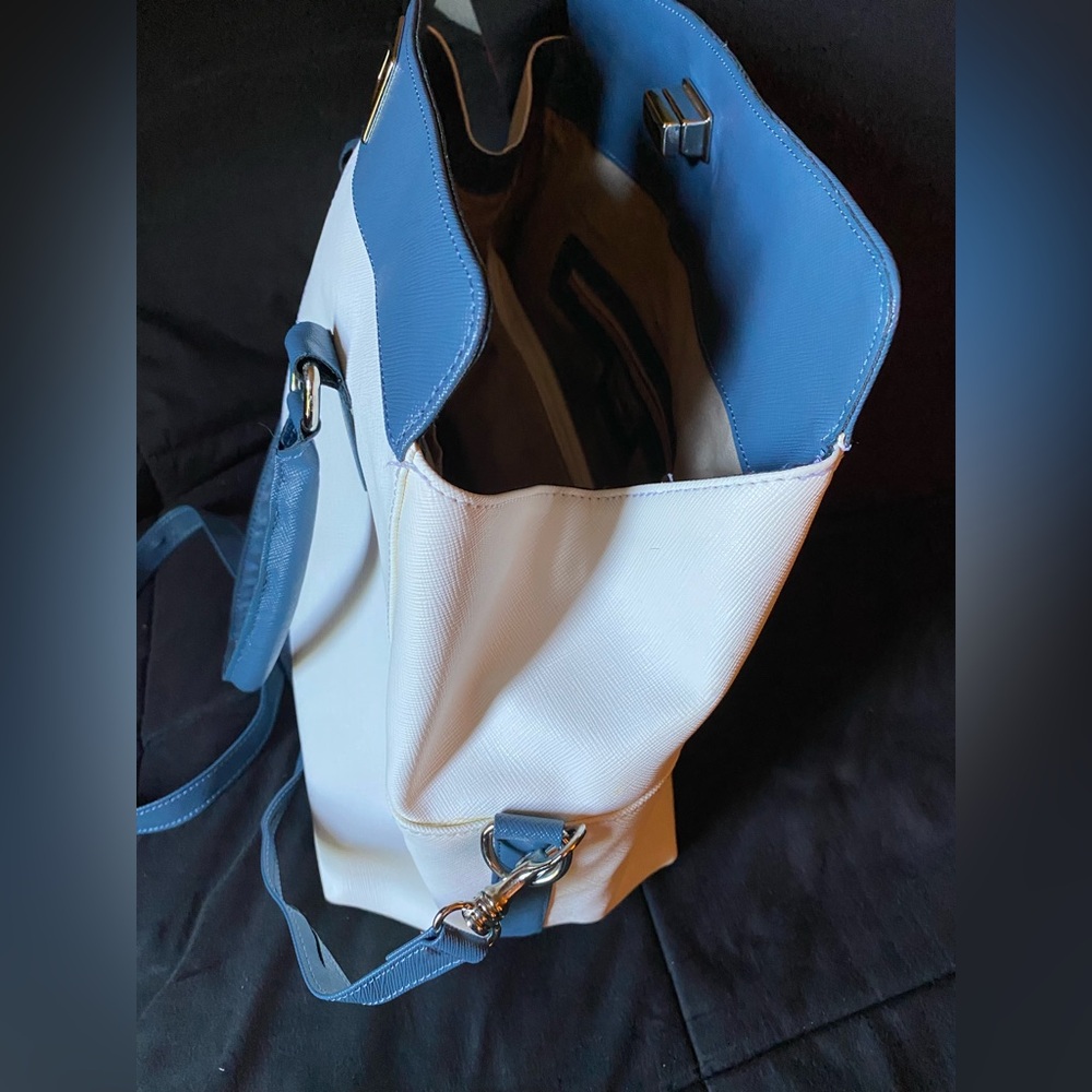 Made in Italy, Italian market, White satchel bag with Blue Band. - Picture 3 of 6